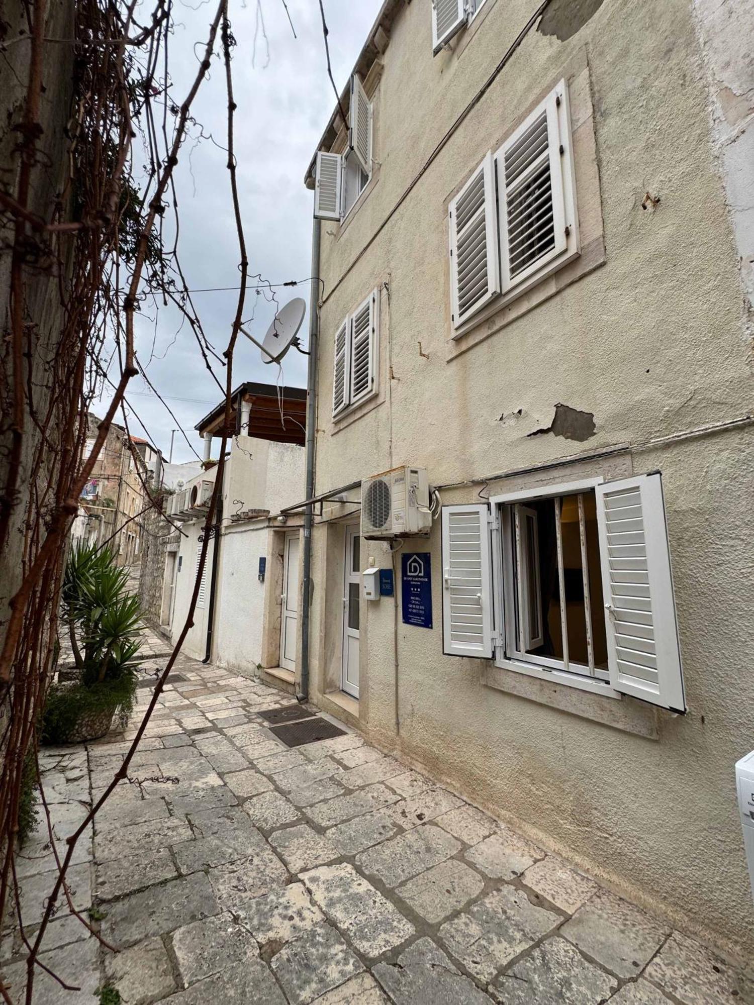 De Spot Guest House - Pile Old Town Gate ดูบรอฟนิก ภายนอก รูปภาพ